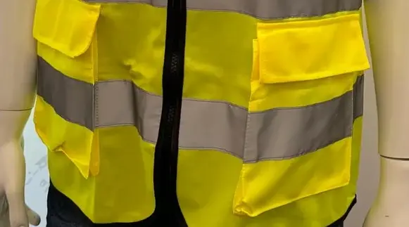 zwei Bauchtaschen für Handschuhe oder FFP2 Masken